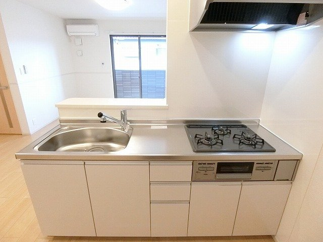 ソレイユＡ（ｓｏｌｅｉｌ）のキッチン