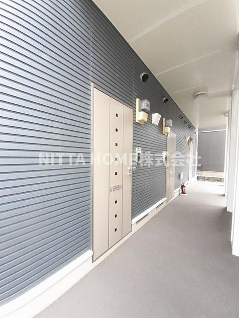 グリーン・テーブルのその他共用部分|玄関スペースです(*^-^*)