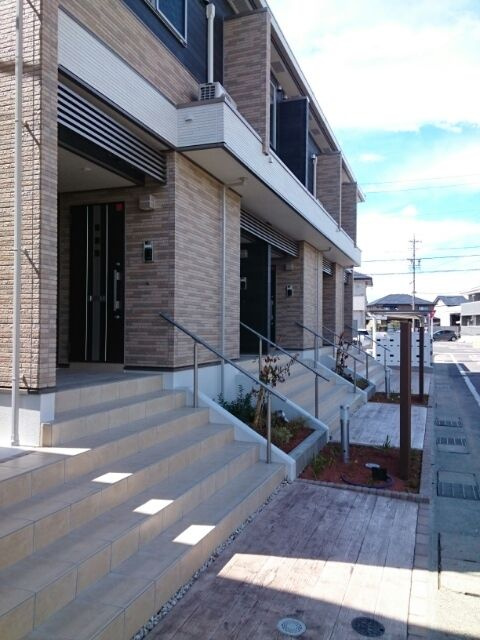 サンパーク２　　刈谷市近郊の賃貸はクラスホーム刈谷店のエントランス