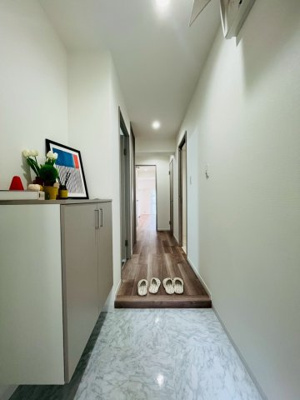 【玄関】 | コープ野村森之宮 | 玄関から各お部屋へと続く廊下です。