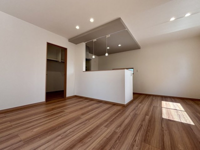 【ダイニング】