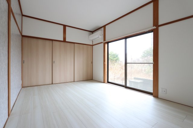 米子市大崎　中古一戸建ての洋室|2022年リフォーム完成後の写真