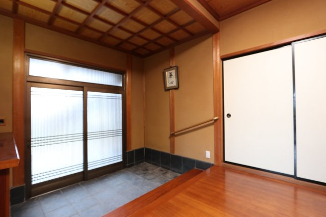 米子市大崎　中古一戸建ての玄関|2022年リフォーム完成後の写真