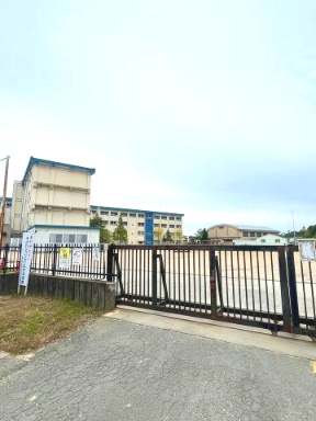 和歌山市　西庄（西ノ庄駅）の周辺|和歌山市八幡台小学校　
徒歩距離　　約381ｍ
徒歩　　　　約５分