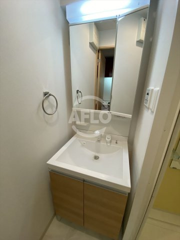 ドルチェヴィータ北浜の独立洗面台|ドルチェヴィータ北浜　洗面化粧台