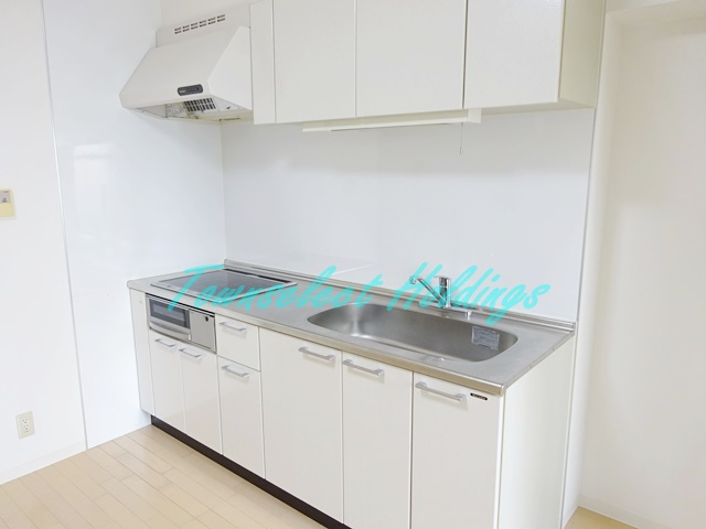 藤沢市鵠沼橘１丁目の賃貸マンションのキッチン|広々としたキッチンです♪