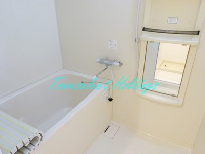 【浴室】 | SouthernCross鵠沼 | 清潔感のあるお風呂です♪