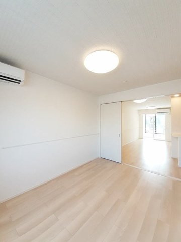 フリシュライツの内装|明るい室内です