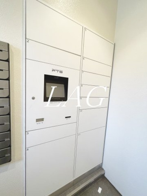 【その他共用部分】 | ザ・テラスコート英 | 宅配ボックスです。