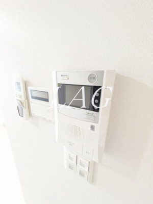 【設備】 | ザ・テラスコート英 | モニター付きインターホンです。