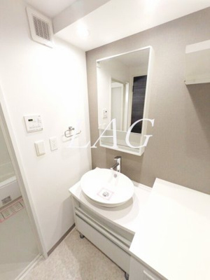 【洗面所】 | ザ・テラスコート英 | 独立洗面台です。