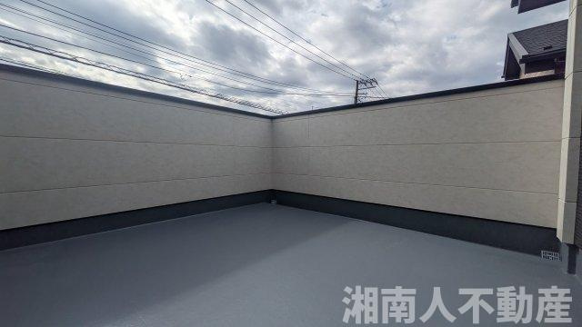 藤沢市片瀬海岸３丁目２３９２－２３４新築戸建てのバルコニー|落ち着いた時間を過ごせるバルコニーです