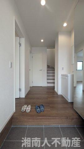 藤沢市片瀬海岸３丁目２３９２－２３４新築戸建ての玄関|玄関です