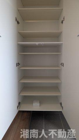 藤沢市片瀬海岸３丁目２３９２－２３４新築戸建ての収納|こまごまとしたものを収納できそうですね