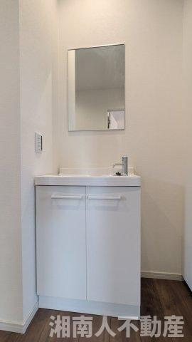 藤沢市片瀬海岸３丁目２３９２－２３４新築戸建ての独立洗面台|独立洗面化粧台付き