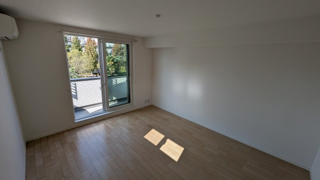 ロータスハイムの居間・リビング