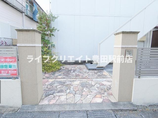 パティオ南平のエントランス