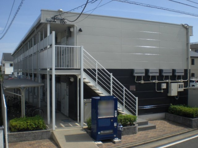 【玄関】 | レオパレスとくしま　中前川町 | 備品や設備仕様は号室等により異なります現地をご確認ください。