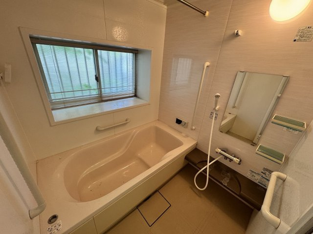 丹波島1丁目中古住宅の浴室