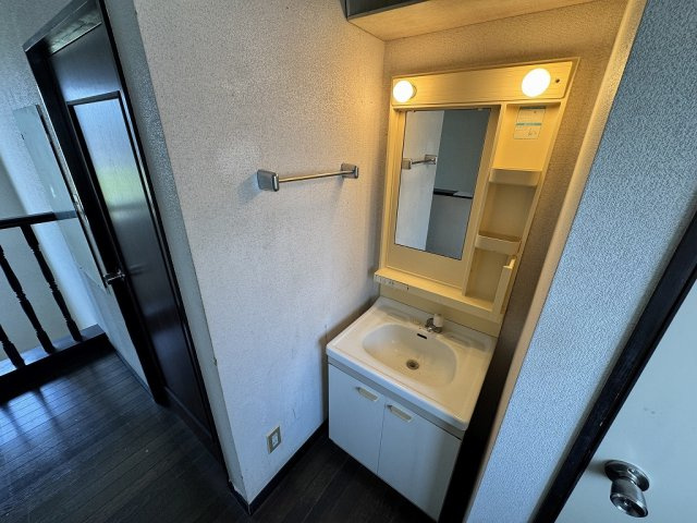 丹波島1丁目中古住宅の洗面所