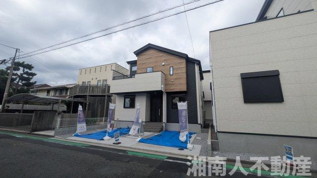 藤沢市片瀬海岸３丁目２３９２－２３４新築戸建ての前面道路含む現地写真|前面道路含む現地写真です