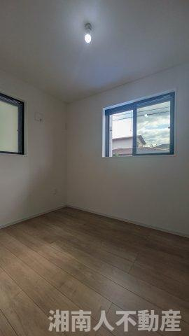 藤沢市片瀬海岸３丁目２３９２－２３４新築戸建ての洋室|使い勝手のいい洋室です