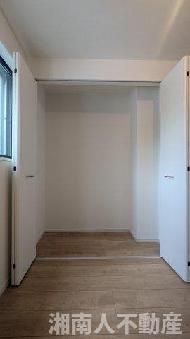 藤沢市片瀬海岸３丁目２３９２－２３４新築戸建ての収納|便利な収納スペースです