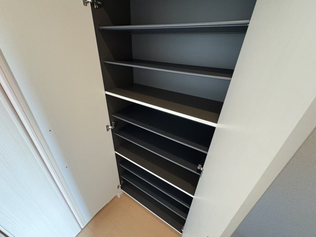 クレモンティーヌ　Ｃの収納