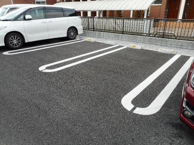 ソーレ・リデンテ　Ⅰの駐車場