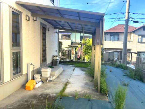 海南市　小野田の駐車場