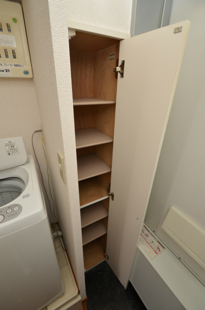 直方市大字感田のアパートの玄関