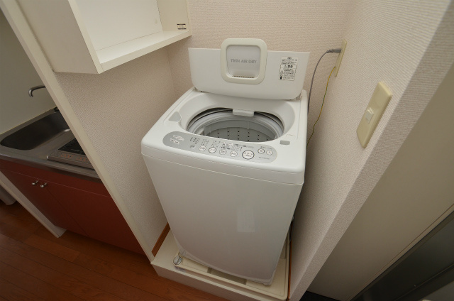 直方市大字感田のアパートの洗面所