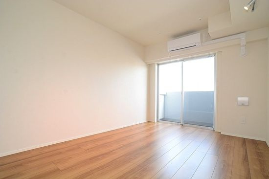 ステージグランデ向島の居間・リビング