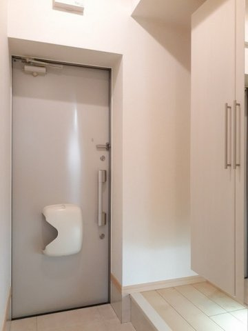 ピッコラ　フォレスタの玄関