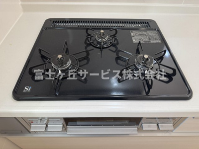 【その他】 | 藤枝市高洲 4期 新築一戸建て | 3口コンロがあります