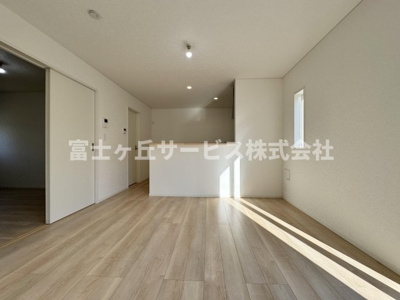 【キッチン】 | 藤枝市高洲 4期 新築一戸建て | キッチン正面です