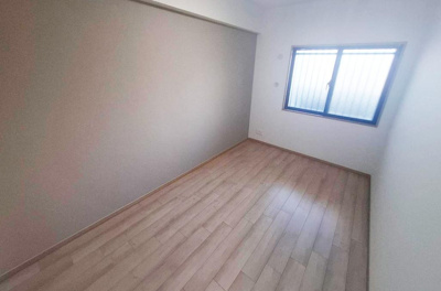 【洋室】 | エスリード堺三国ヶ丘 | 洋室6帖。ベッドやデスクなど、お好きなインテリアを揃え、お好みのレイアウトでお部屋作りをお楽しみください！