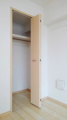 エトワール衣掛の収納