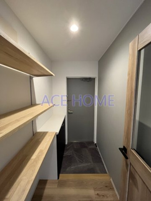 【玄関】 | ラクメンビル