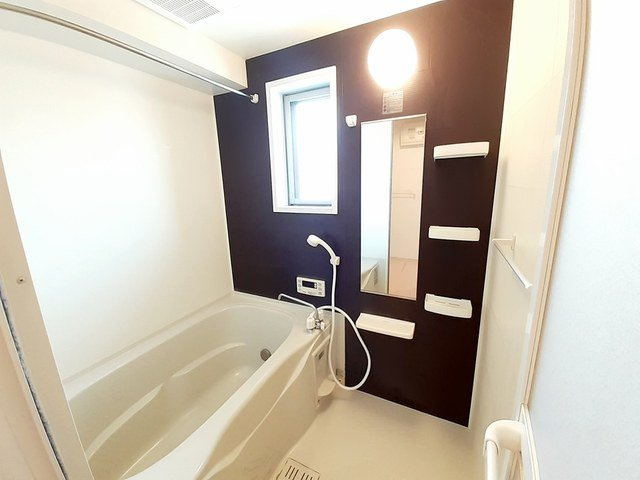 ベルベディアＡの浴室