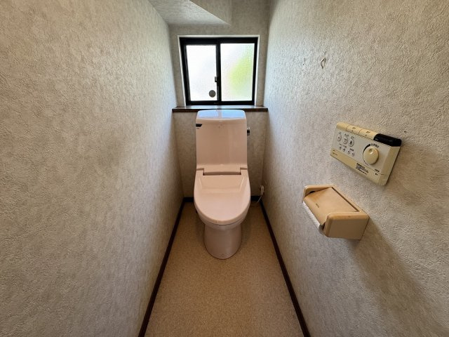 篠ノ井会中古住宅のトイレ