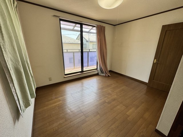 篠ノ井会中古住宅の洋室