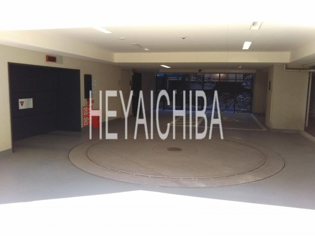 メトロステージ上野の駐車場