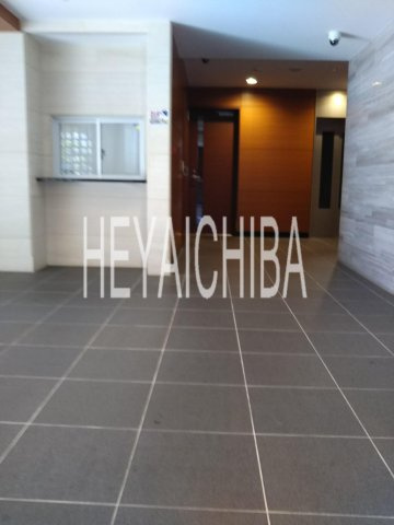 メトロステージ上野のロビー