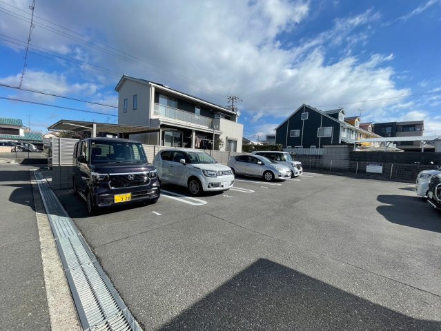 シャロン明石の駐車場