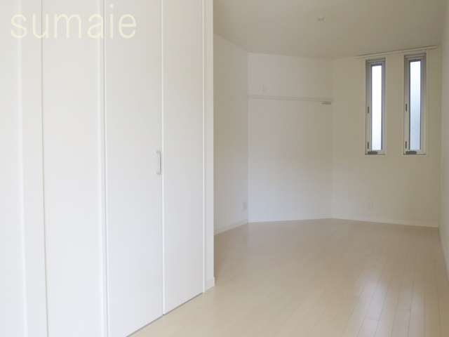 シャトーグレースの寝室|収納充実！６帖の綺麗な洋室です♪