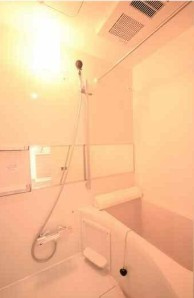 【浴室】 | アリビオ中野 | 浴室乾燥機付きバス。