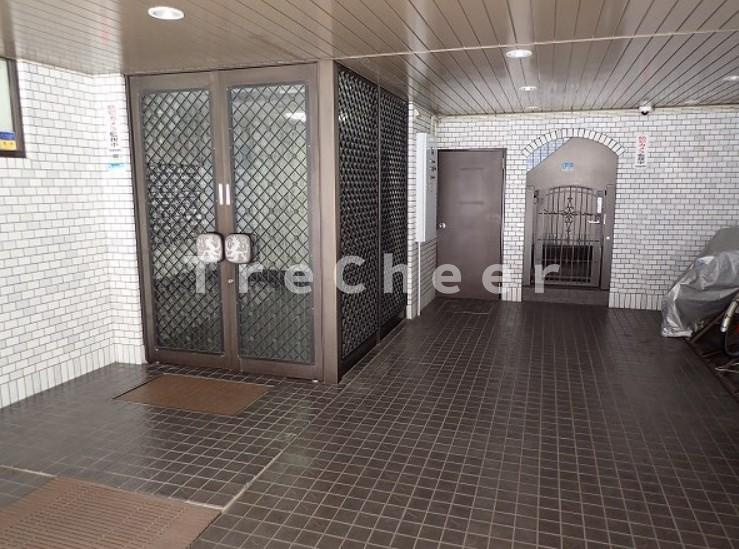 ライオンズマンション九段第二のエントランス