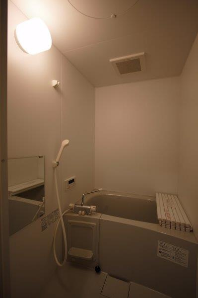 ラ・セゾン・クレールの浴室|お風呂で日々の疲れを落としましょう