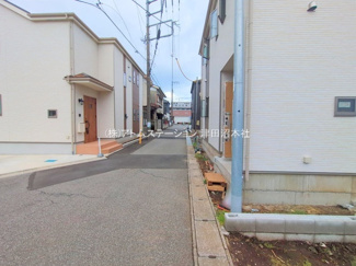 【前面道路含む現地写真】